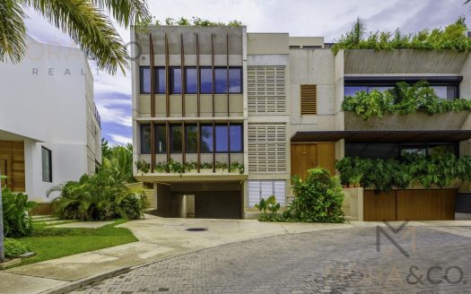 La Laguna, Puerto Cancún