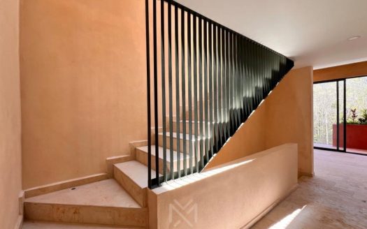 CASA EN VENTA DE 3 NIVELES – RESIDENCIAL VALENIA