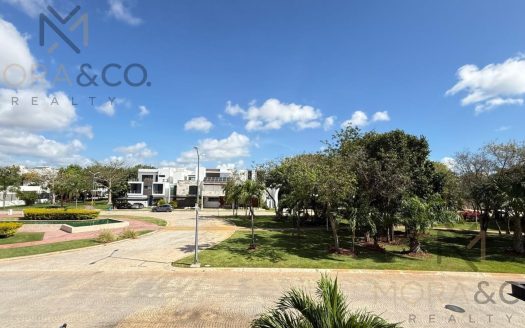 Residencial Aqua, Paseo de las Fuentes 72